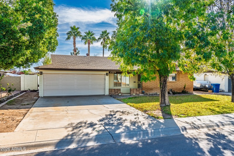 2115 E Greenway Dr-3