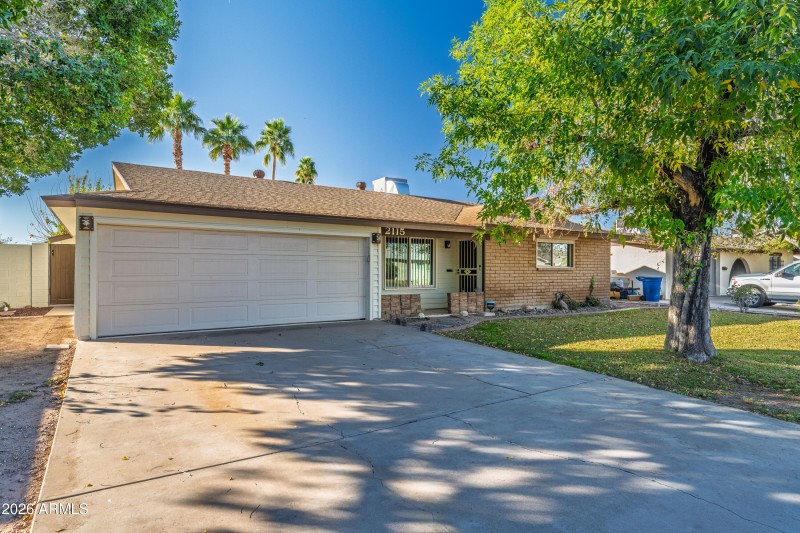 2115 E Greenway Dr-102
