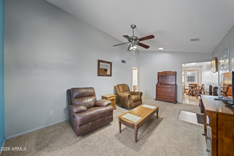 317 Peretz Cir 00005