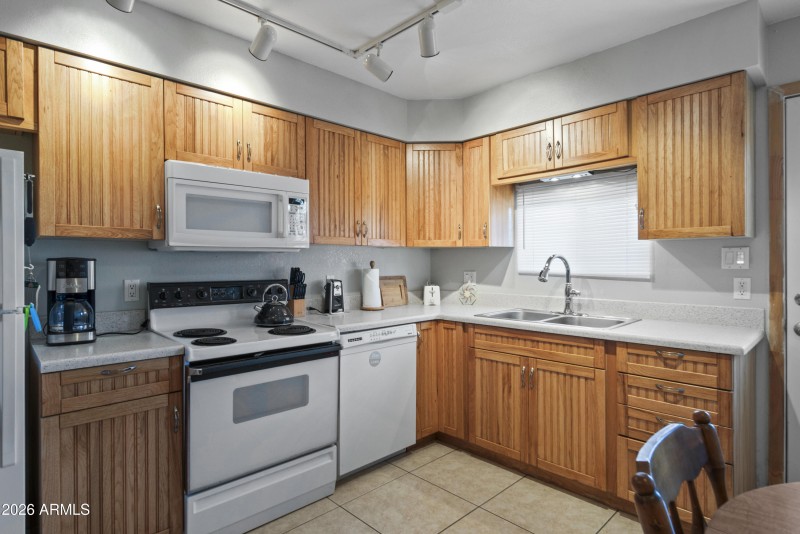 317 Peretz Cir 00016