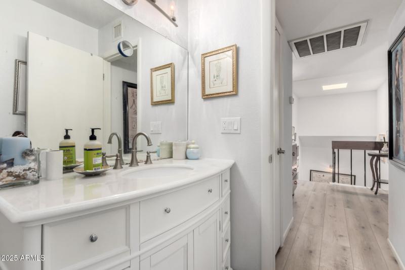 2nd Fl Bathroom