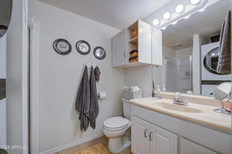 Bathroom 1-pic 2
