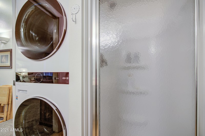 Bathroom 1-pic 3