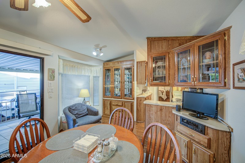 Dining Area 4