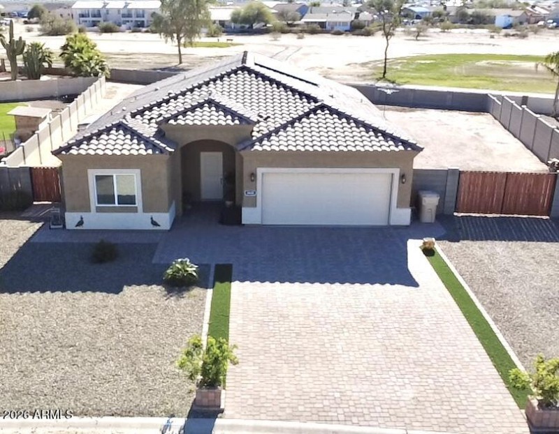 Front view of home