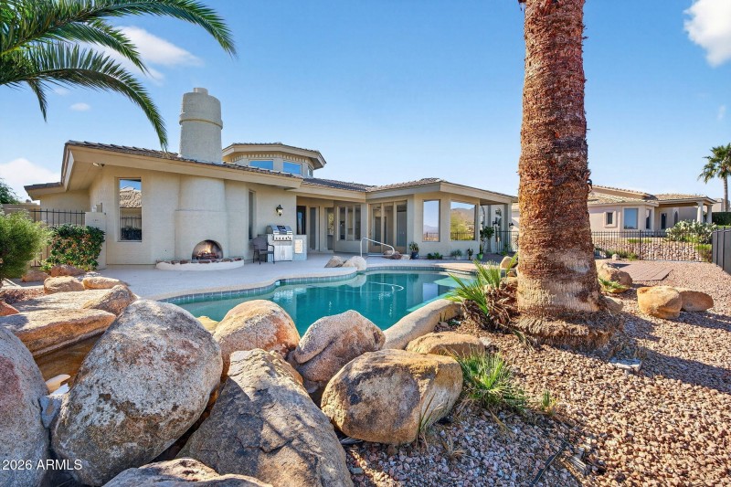 7-web-or-mls-62-E Telegraph Dr