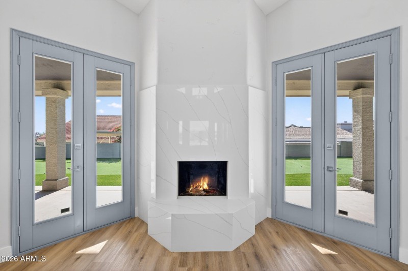 23-web-or-mls-78-E Telegraph Dr