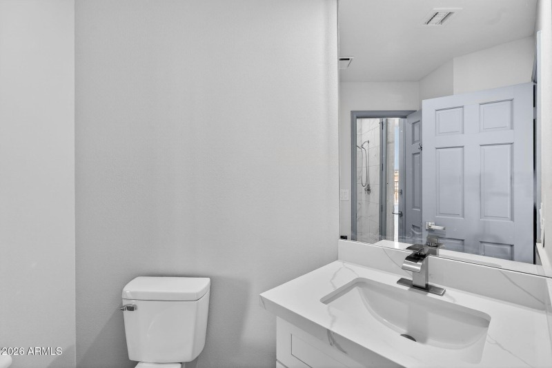 66-web-or-mls-54-E Telegraph Dr