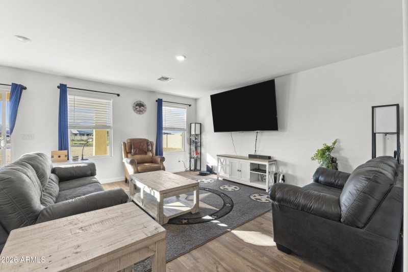 Spacious living room