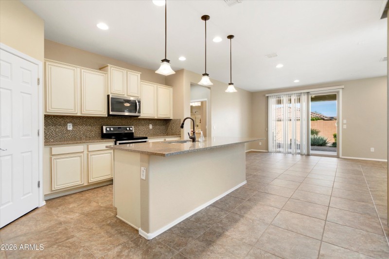 07-Kitchen