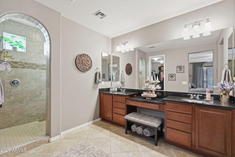 Primary bath
