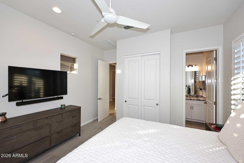 Guest Bedroom2