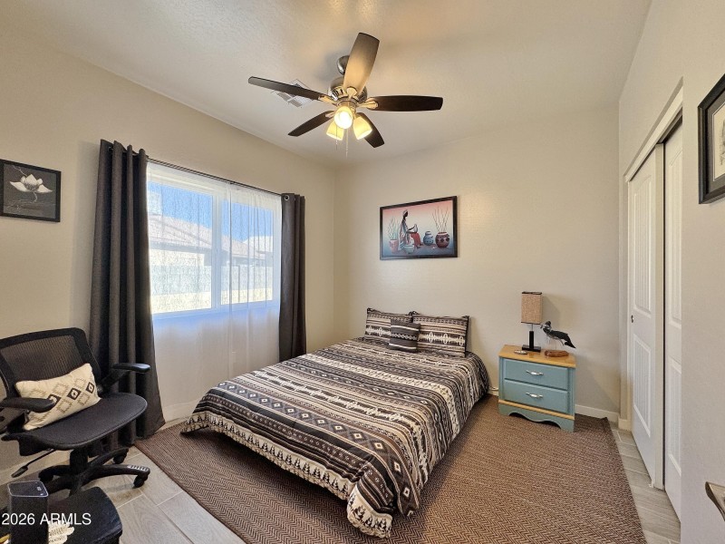 2nd bedroom