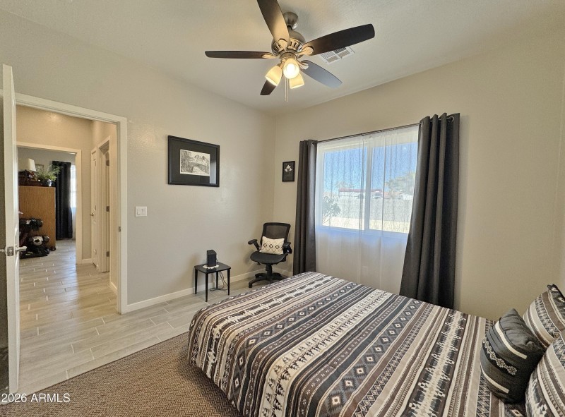 2nd bedroom