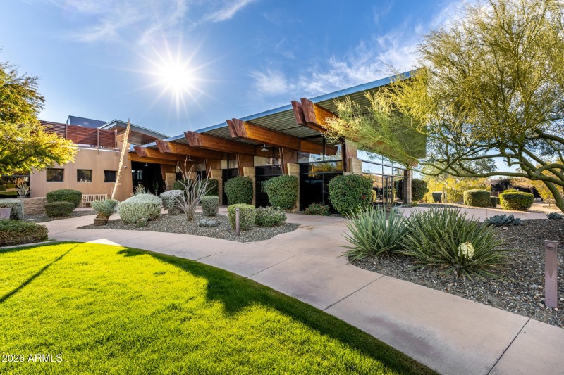Clubhouse 2