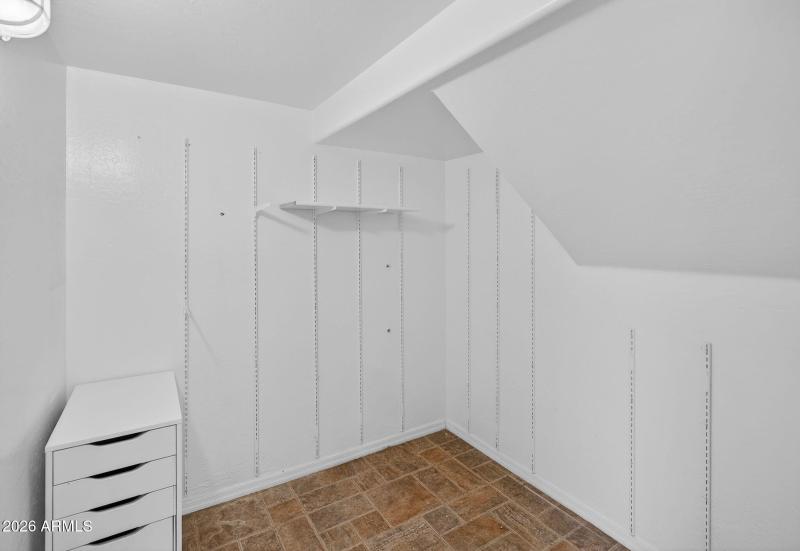 47-web-or-mls-57-W Amsterdam Rd