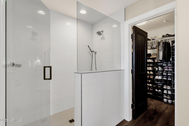 49-web-or-mls-16542-e-oxford-dr