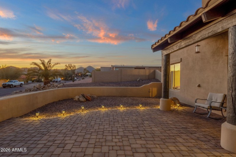 79-web-or-mls-16542-e-oxford-dr