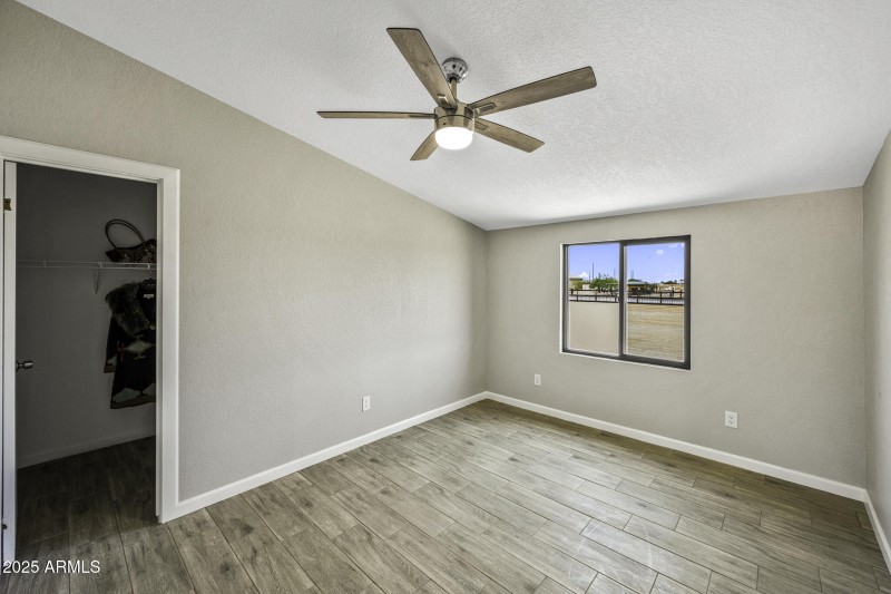 13050NBreezeWay-18