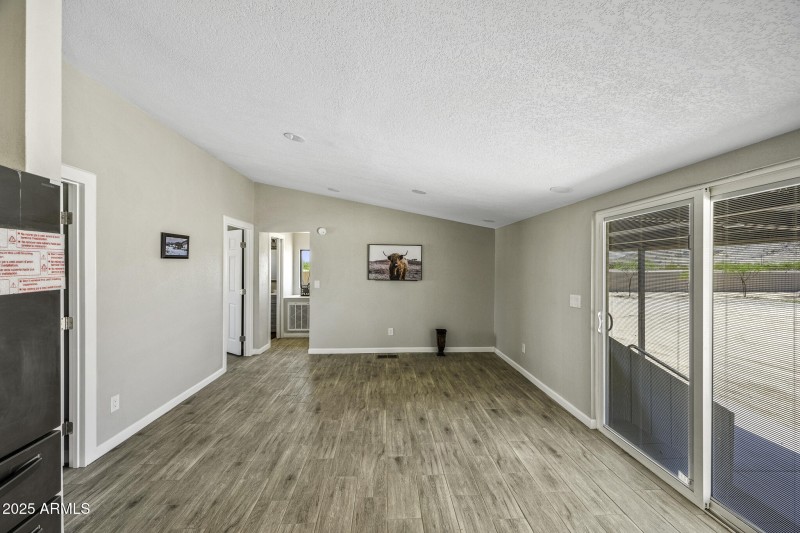 13050NBreezeWay-19
