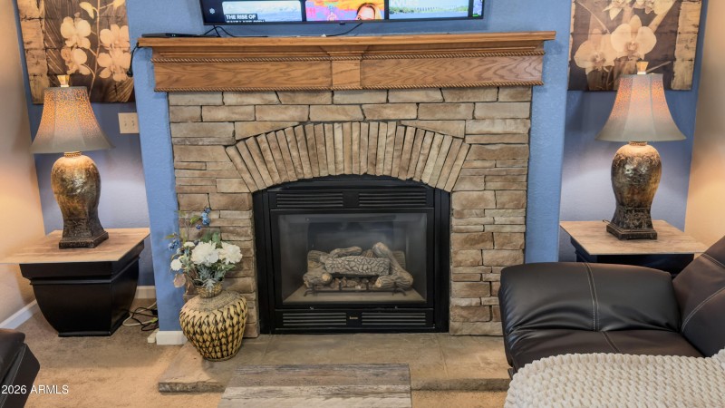 40-16101-N-El-Mirage-rd-343-living-room-