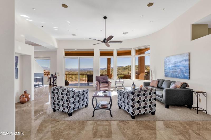 008_Living Room