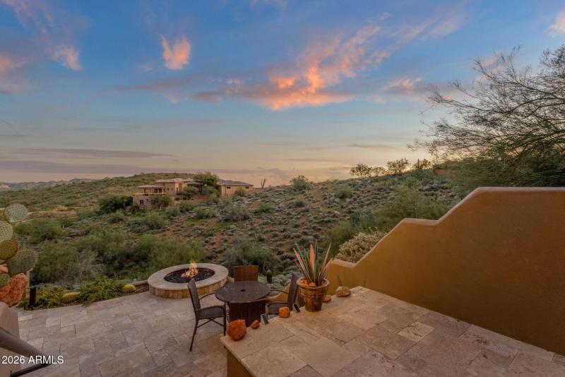 055_Firepit Patio