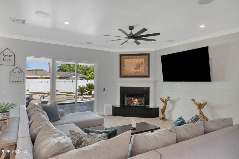 516 W Rancho-4