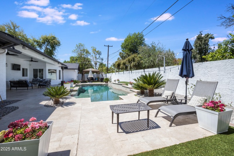 516 W Rancho-34