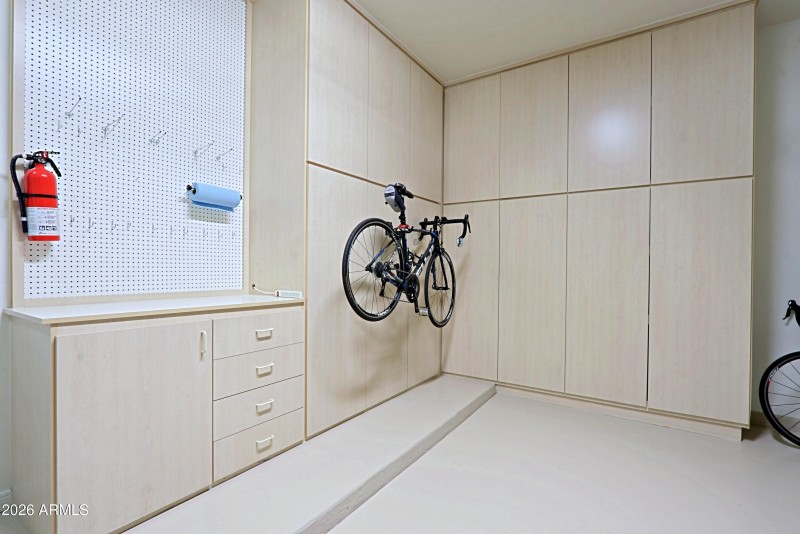 Garage 2