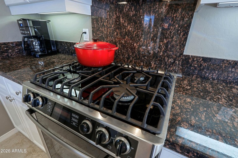 Kitchen 8