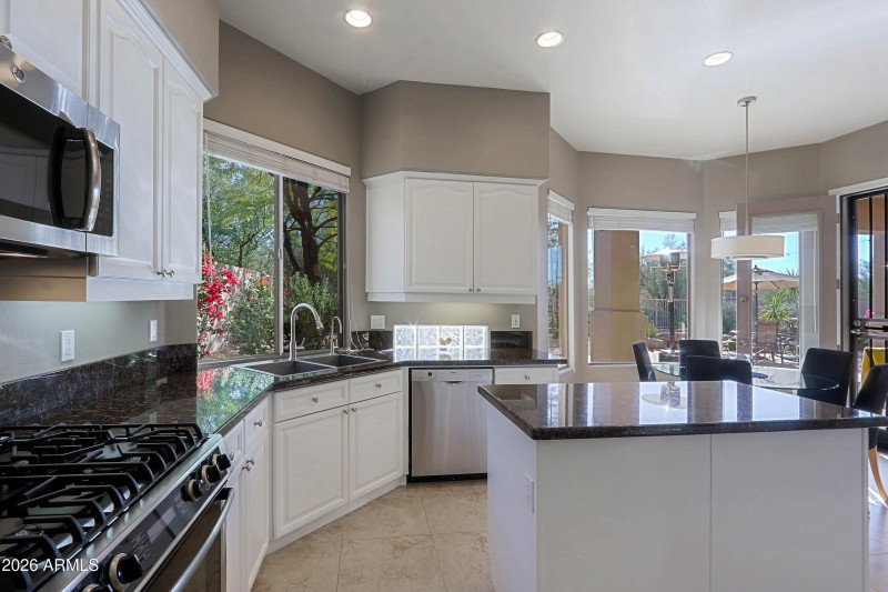 Kitchen 10