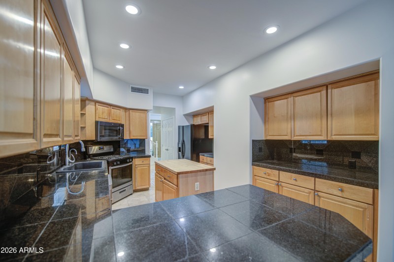 Kitchen 4