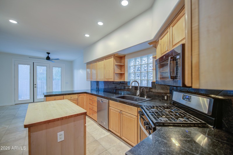 Kitchen 8