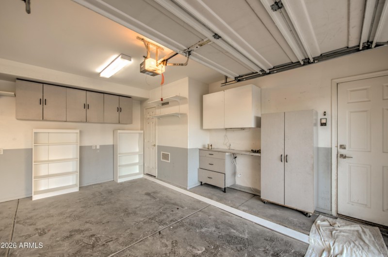 Garage 2