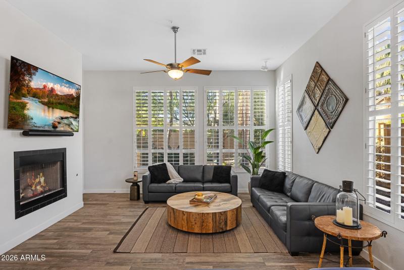9-web-or-mls-13541-e-thoroughbred-trail