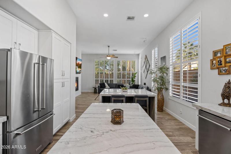17-web-or-mls-13541-e-thoroughbred-trail