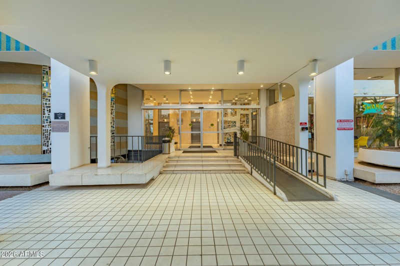 73 - Clarendon