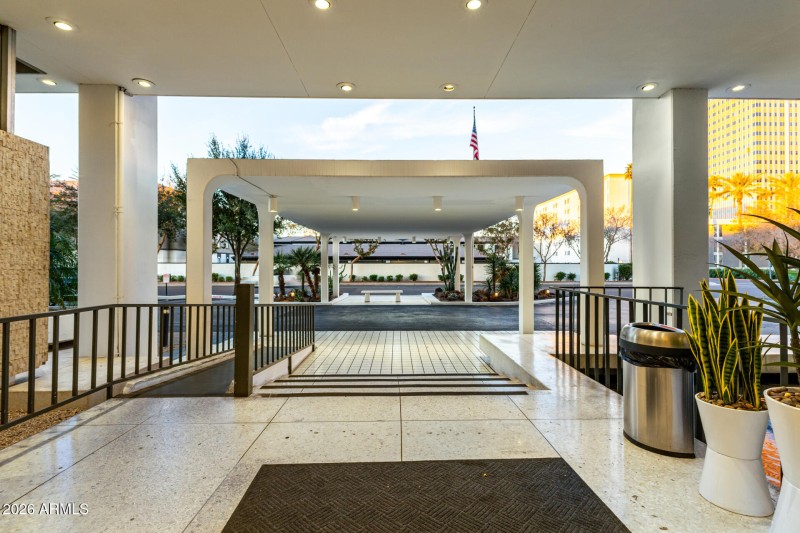 74 - Clarendon