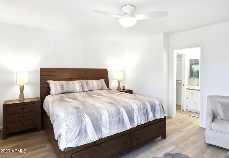 Primary en-suite