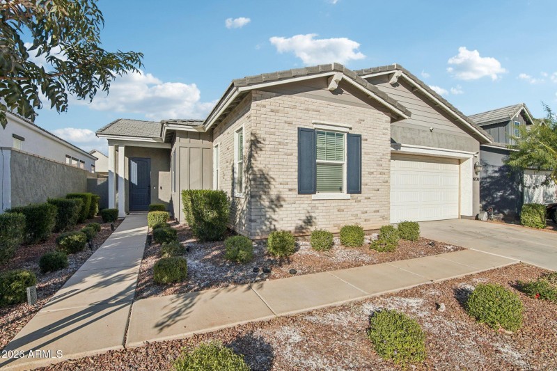 2-web-or-mls-W Montecito Ave-S1501-002