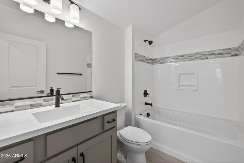 31)BATH 2
