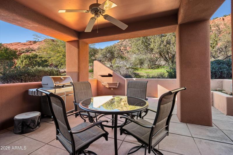 COVERED DINING