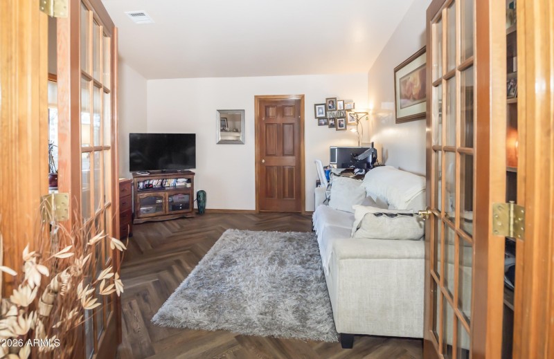 Den - Office w-Closet