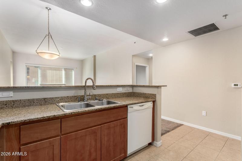 12-2302 N Central Ave #411