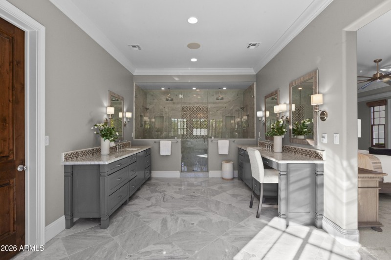 Primary bath