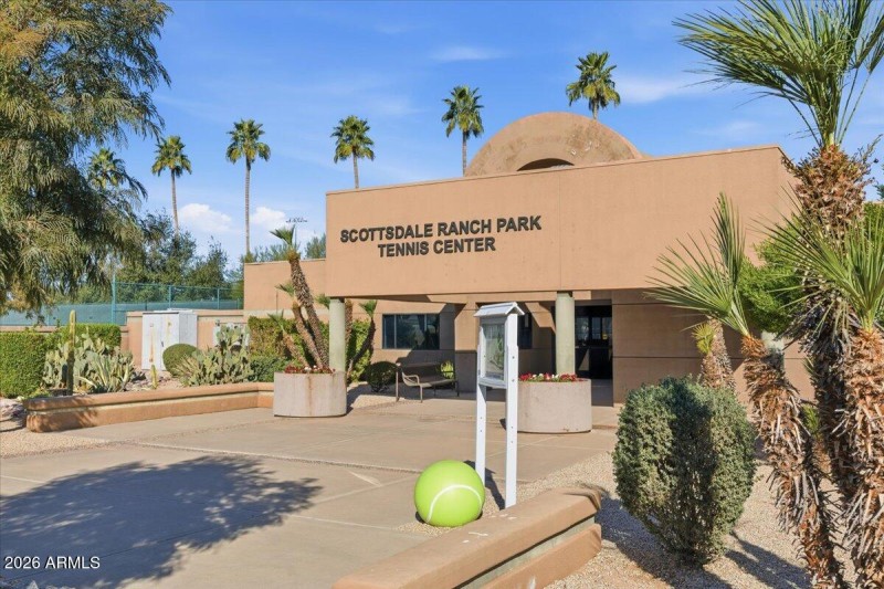 Tennis Center