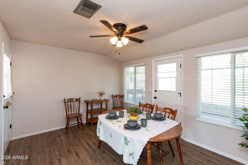 10310 W Bayside Rd-6