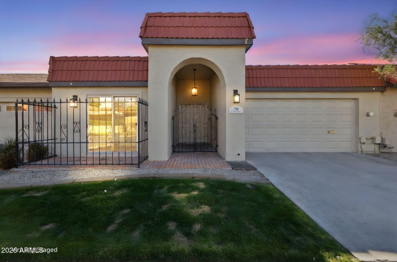 2-web-or-mls-7901-e-plaza-ave