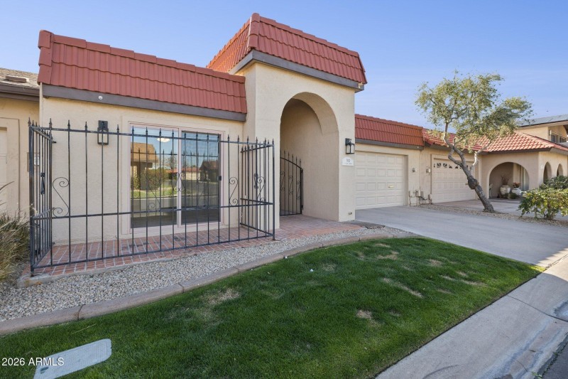 3-web-or-mls-7901-e-plaza-ave